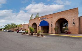 Comfort Suites Tucson Near Sabino Canyon